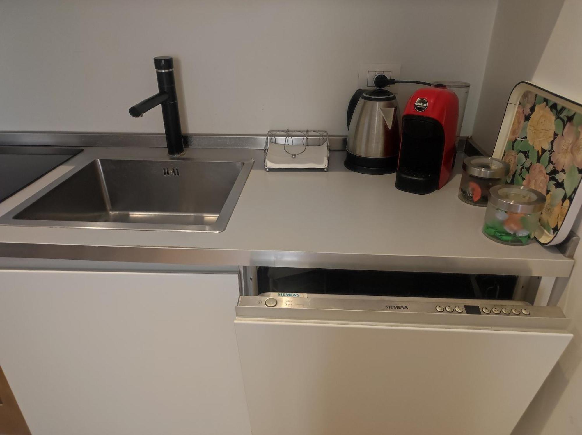 Maria Holiday Homes -Vitruvio 42 Appartamenti Milano Eksteriør bilde